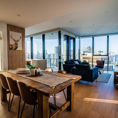 2 Bedroom Luxurious Family Apartment Next To Pacific Fair - Broadbeach Gold Coast Gc22 Exteriör bild