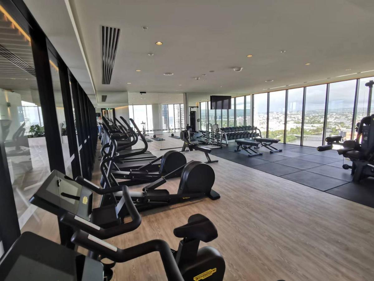 2 Bedroom Luxurious Family Apartment Next To Pacific Fair - Broadbeach Gold Coast Gc22 Exteriör bild