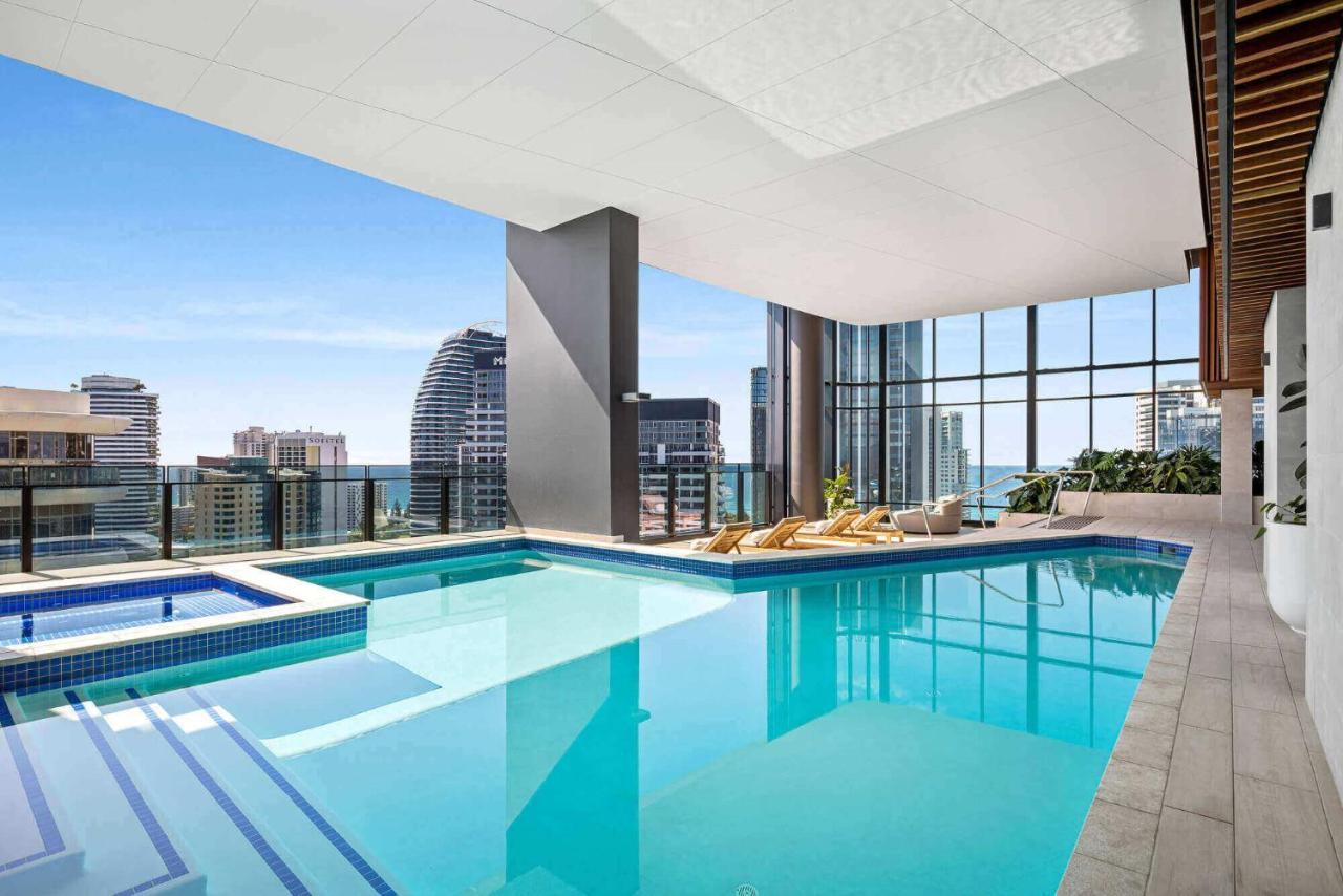 2 Bedroom Luxurious Family Apartment Next To Pacific Fair - Broadbeach Gold Coast Gc22 Exteriör bild