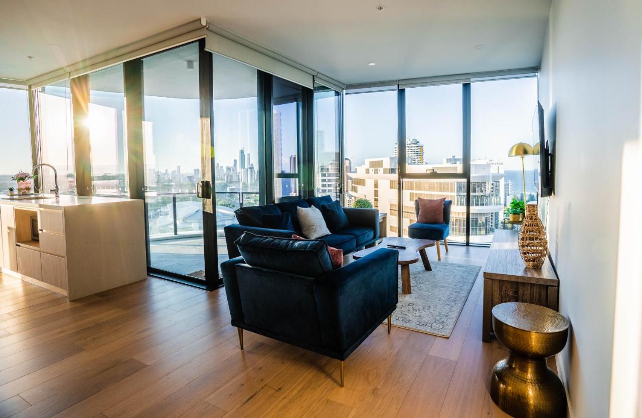 2 Bedroom Luxurious Family Apartment Next To Pacific Fair - Broadbeach Gold Coast Gc22 Exteriör bild